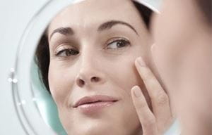 Obrázek EUCERIN Hyaluron-Filler + Volume-Lift Denní krém SPF 15 pro normální až smíšenou pleť 50 ml