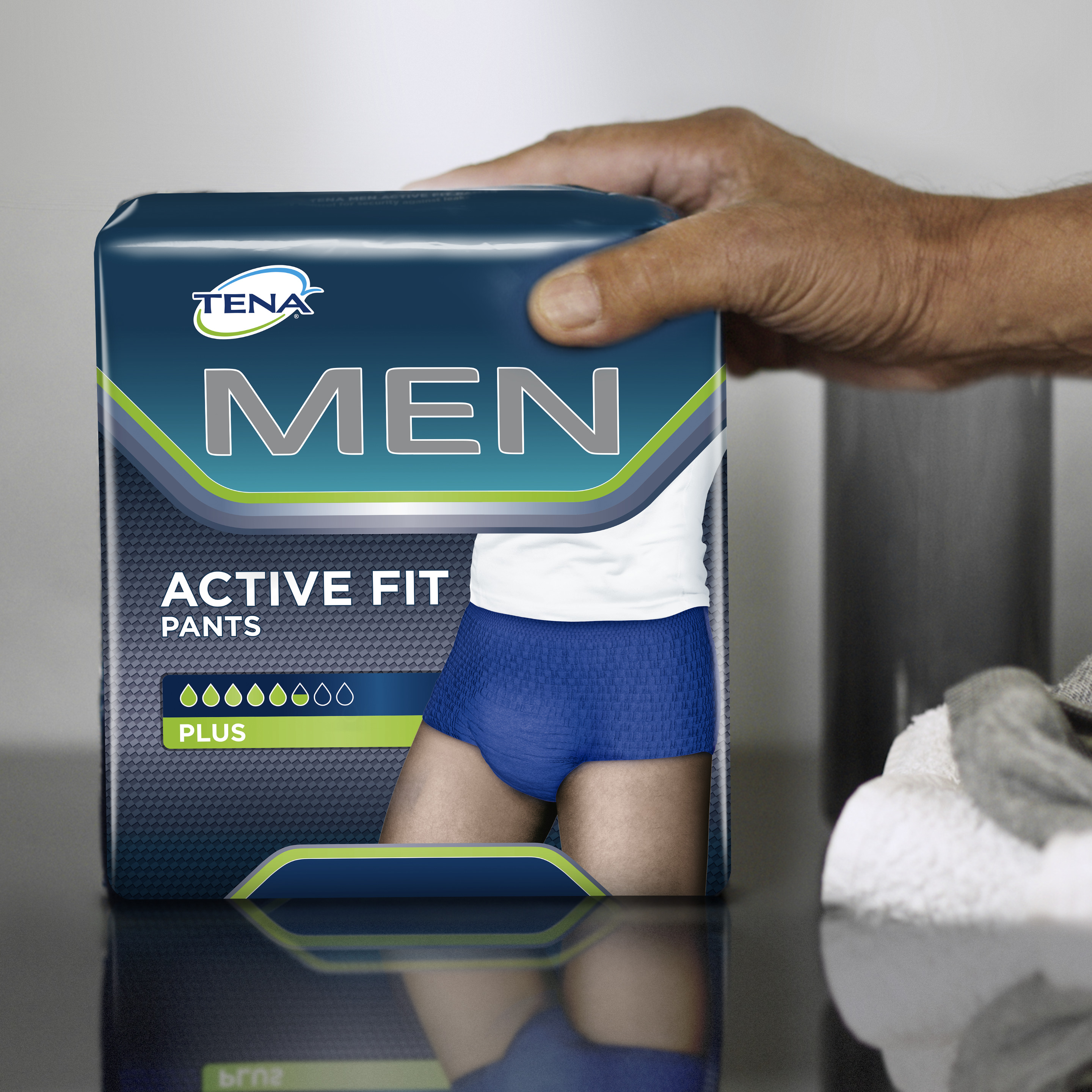 Obrázek TENA Men Pants plus inkontinenční kalhotky velikost L 8 kusů (3)