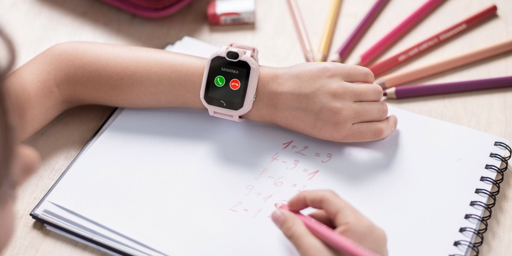 Obrázek LAMAX WCall Pink hodinky pro děti s funkcí mobilního telefonu