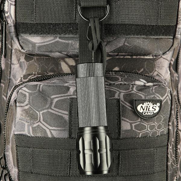 Obr&aacute;zek NILS Camp CBC7204 Defender batoh &scaron;ed&yacute; objem 30l (2)