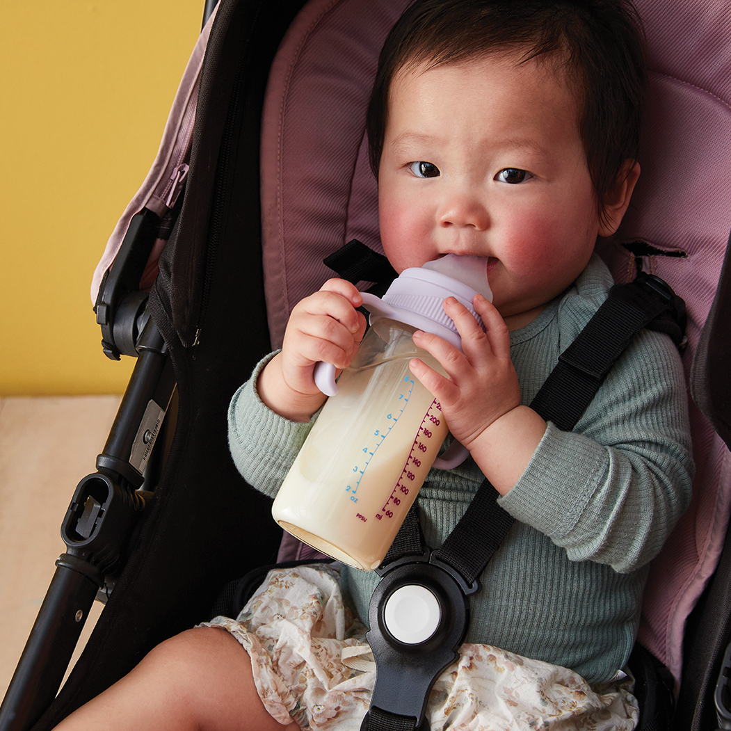 Obr&aacute;zek B.BOX Antikolikov&aacute; kojeneck&aacute; l&aacute;hev od narozen&iacute; růžov&aacute; 240 ml