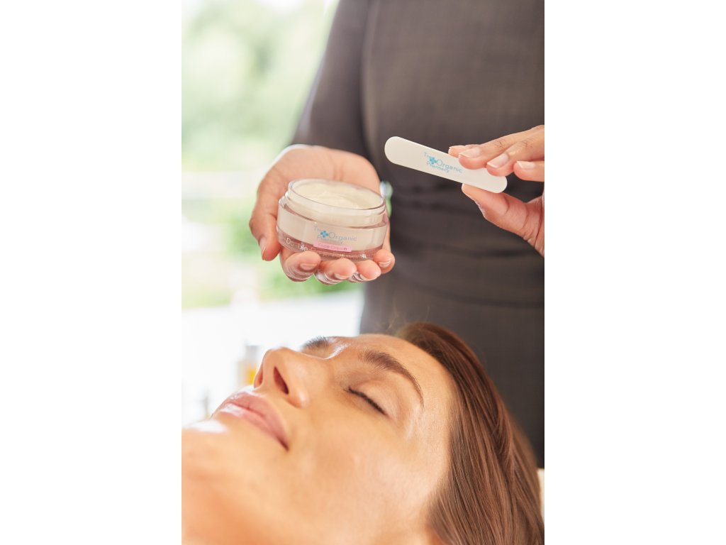 Obr&aacute;zek THE ORGANIC PHARMACY Double Rose Rejuvenating pleťov&yacute; kr&eacute;m 50 ml