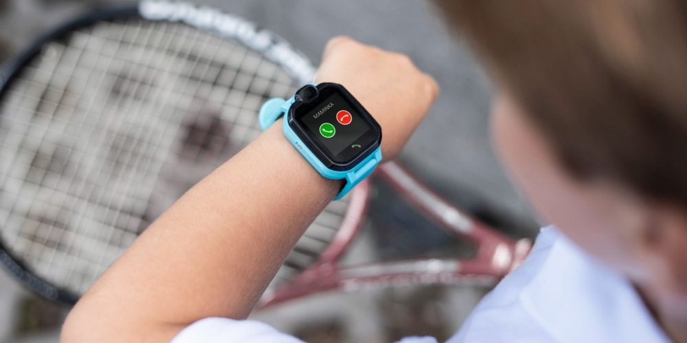 Obr&aacute;zek LAMAX WCall Blue hodinky pro děti s funkc&iacute; mobiln&iacute;ho telefonu