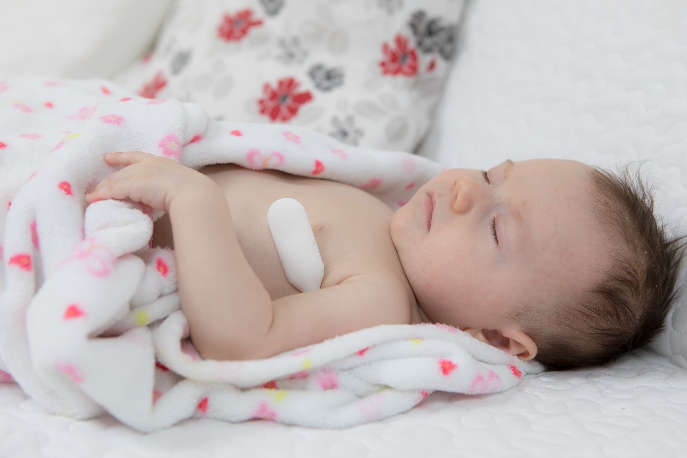 Už nikdy nebudete muset rušit klidný spánek vašich dětí, stačí vám jen kontrolovat průběh měření teploty v mobilní aplikaci.