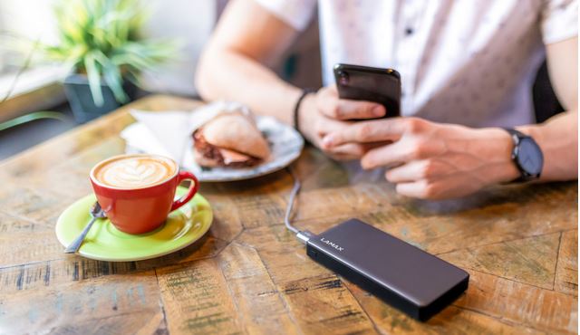 Obr&aacute;zek LAMAX 15000 mAh Fast Charge powerbanka