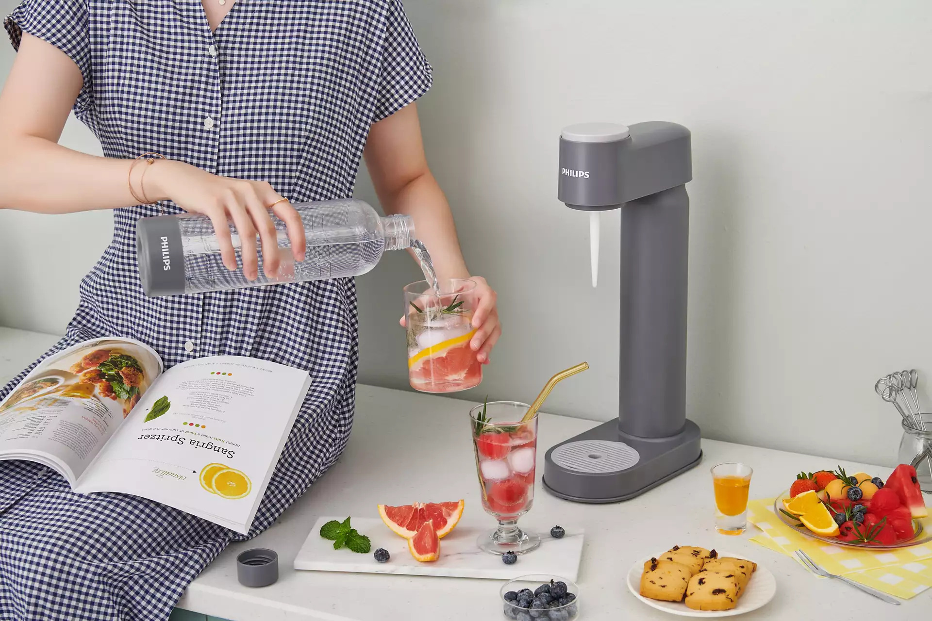 Obr&aacute;zek PHILIPS ADD4901GR Sodovkovač lite s CO2 bombičkou, &scaron;ed&yacute;